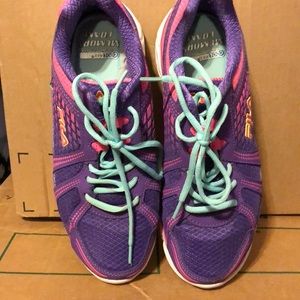 Fila tennis shoes like new barely worn